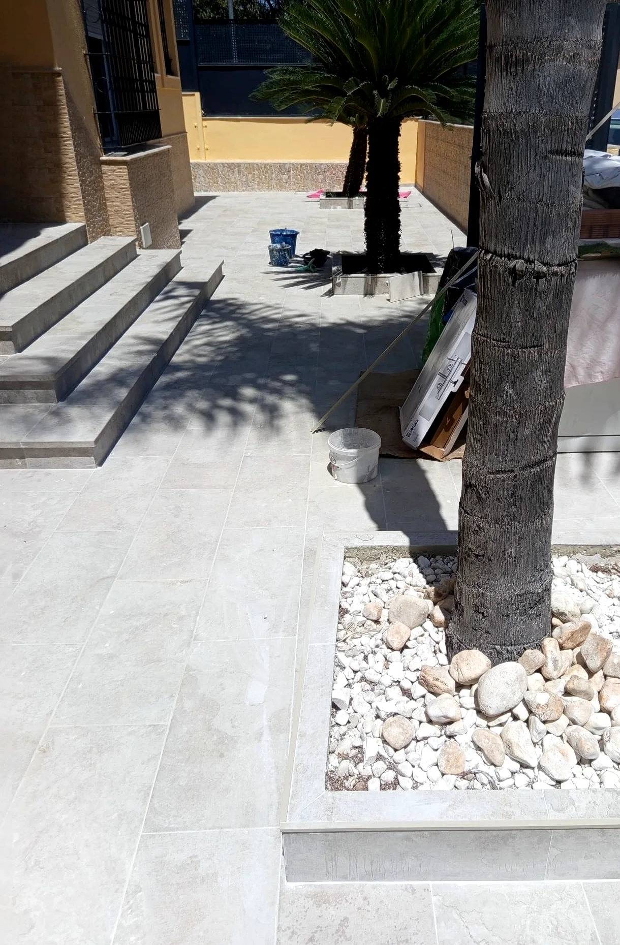 Patio exterior reformado